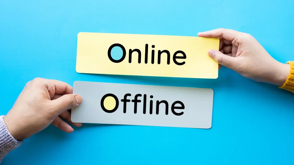Học Quản Lý Marketing Online Và Offline Khác Gì Nhau?