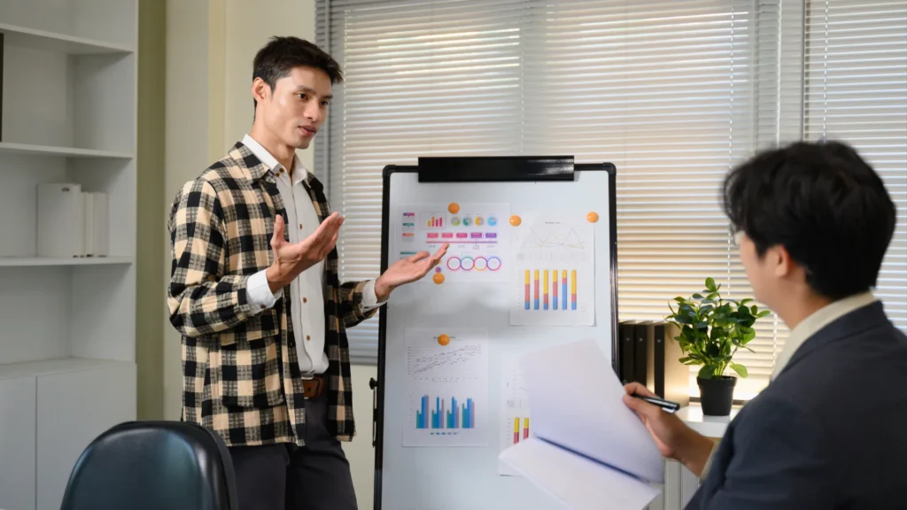 Vì Sao Khóa Học Marketing Ngắn Hạn Phù Hợp Với Người Đi Làm?