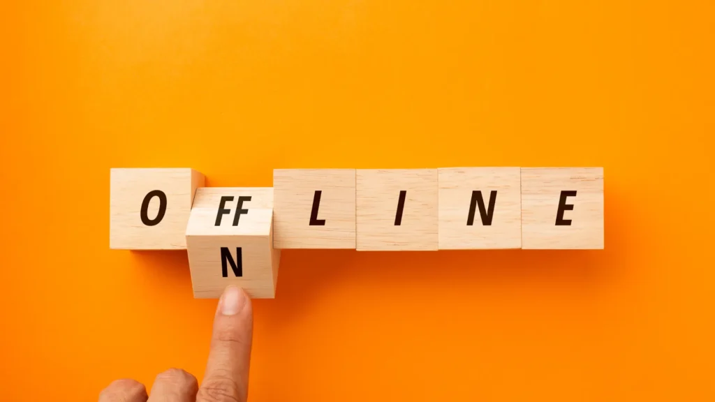 Lớp Học Quản Lý Marketing Offline: 4 Điểm Vượt Trội So Với Online